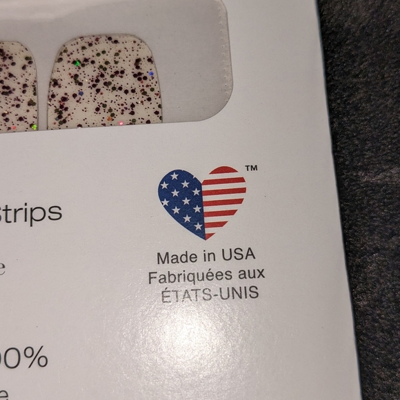 Last chance! Color Street Pink Peppercorn Pink and Holographic Glitter Nails - Picture 9 of 10